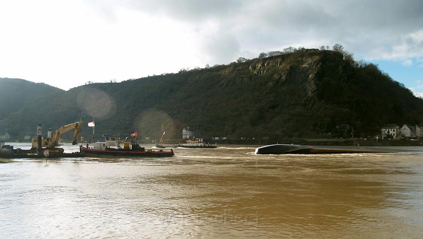 Schiff gesunken St Goarhausen Loreley P181.jpg